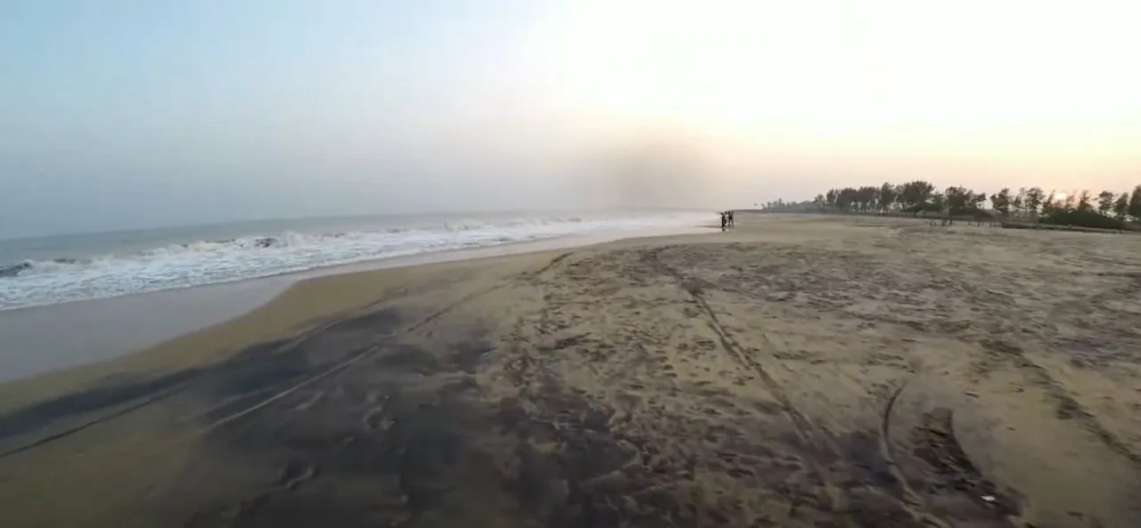  Paradip: Fishermen nab youth with suspicious activity in sea
