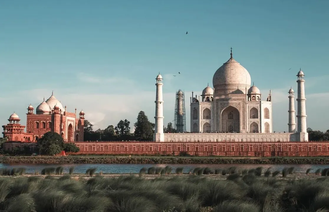  Taj Mahal still not safe from pollution: Experts