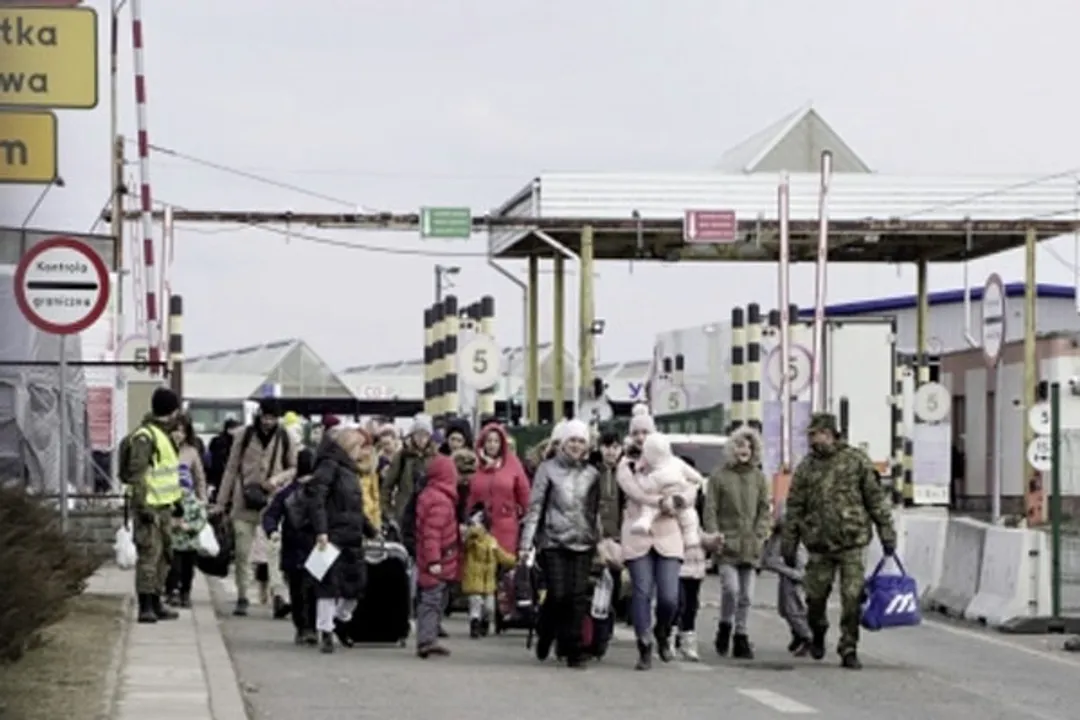  Ukraine extends martial law by another 90 days