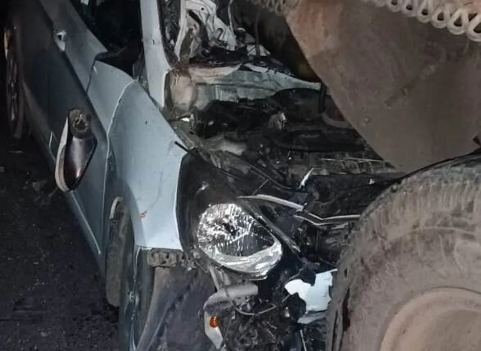  5 killed as car hits truck in Odisha's Angul
