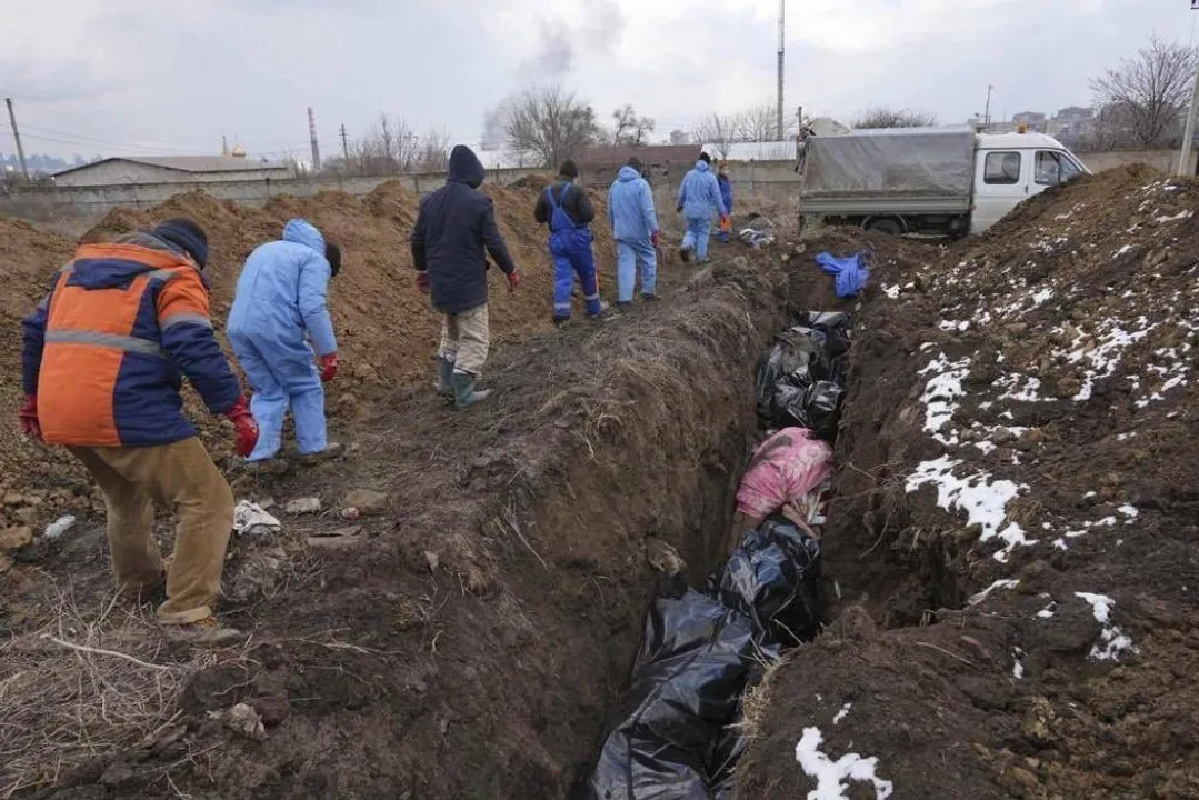  Russia-Ukraine crisis: People in Ukraine's Mariupol being forced to melt snow to drink water