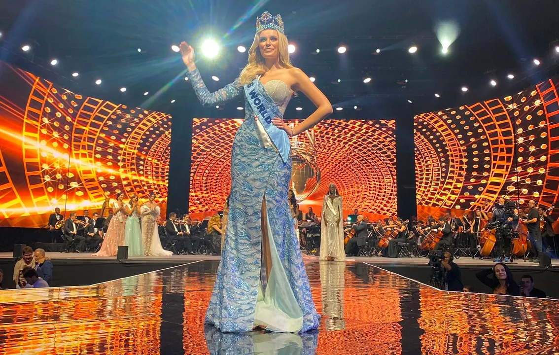 Karolina Bielawska from Poland crowned Miss World 2021