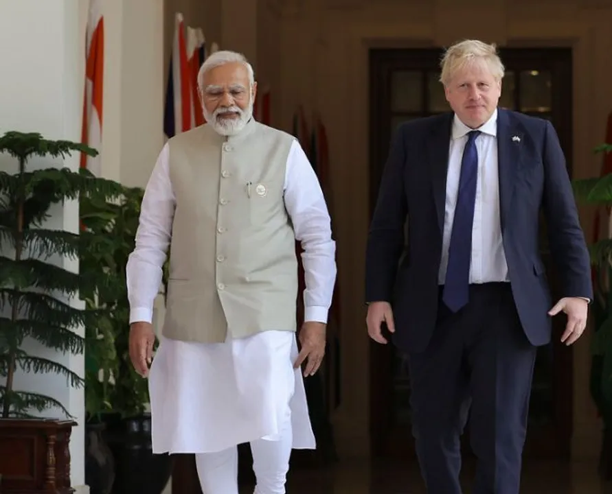 Boris Johnson offers India help to build its own fighter jets