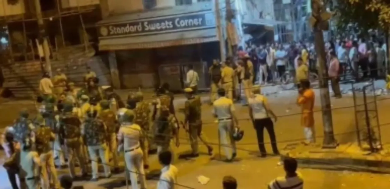  Several injured as clashes break out in Delhi's Jahangirpuri