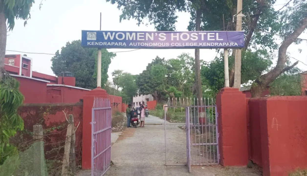  Miscreants enter Women's Hostel of Kendrapara College, misbehave with inmates