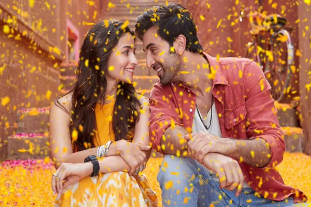  Ranbir-Alia wedding: Big B extends love-filled wishes