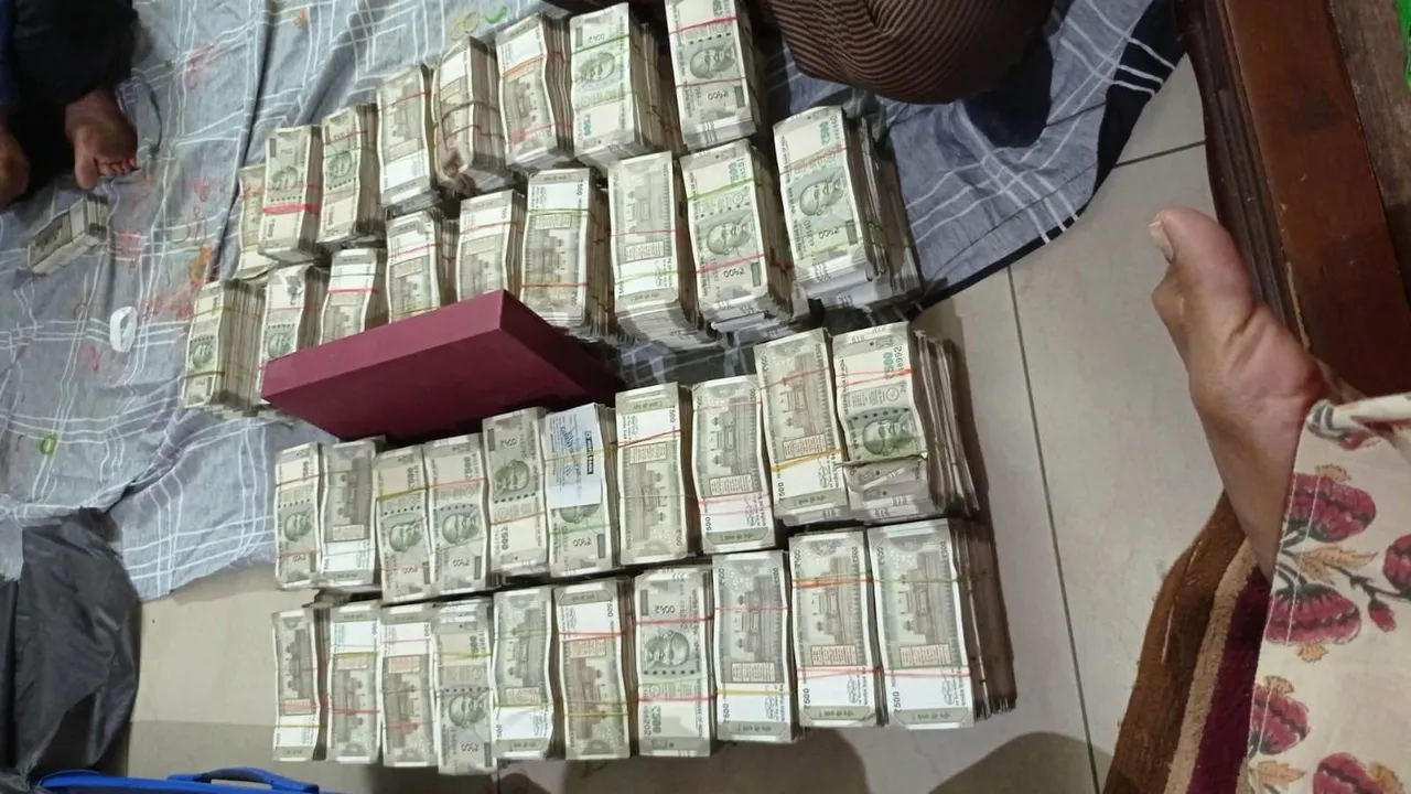  Highest cash seizure by Odisha Vigilance: Asst Engineer arrested in DA case