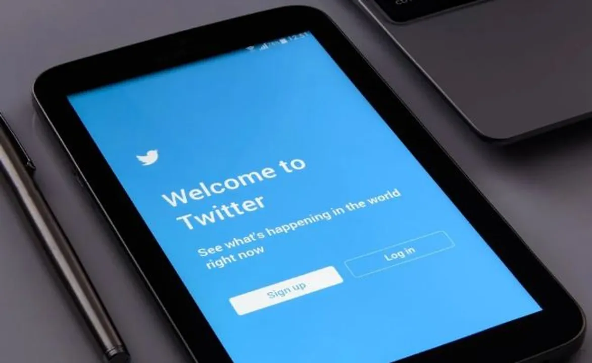  Twitter's new policy to hide tweets with false information during crisis