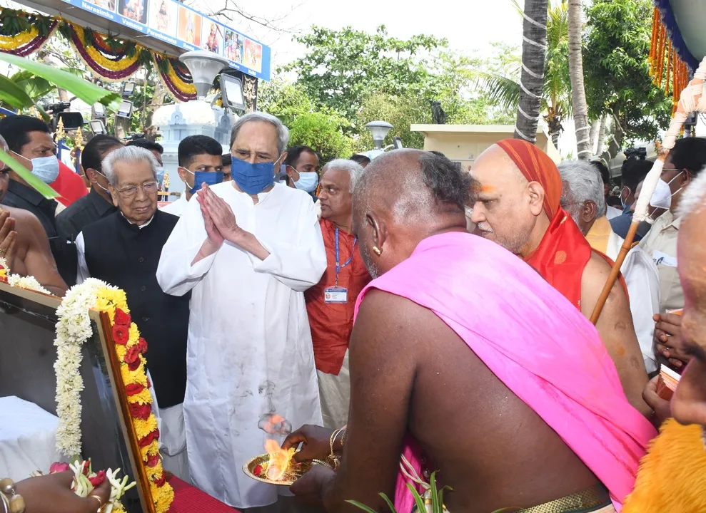  Odisha CM takes part in Maha Samprokshanam rituals of Sri Venkateswara temple