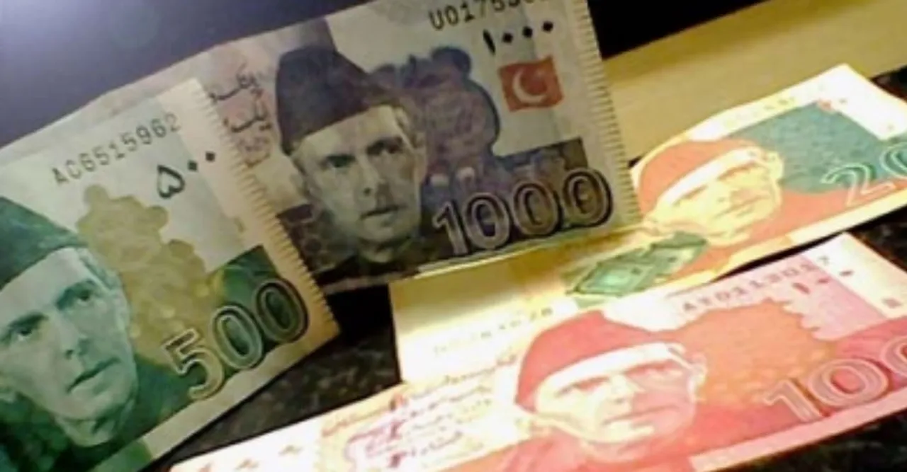  Pakistan's rupee drops to all-time low against US dollar