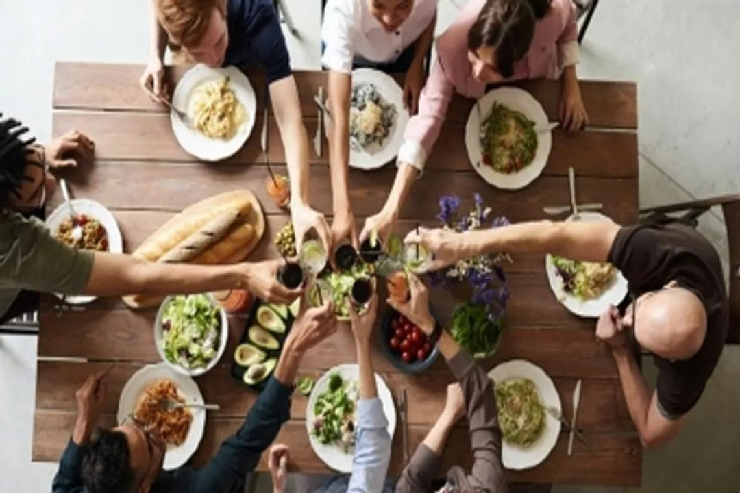  Is having light dinner a good idea?