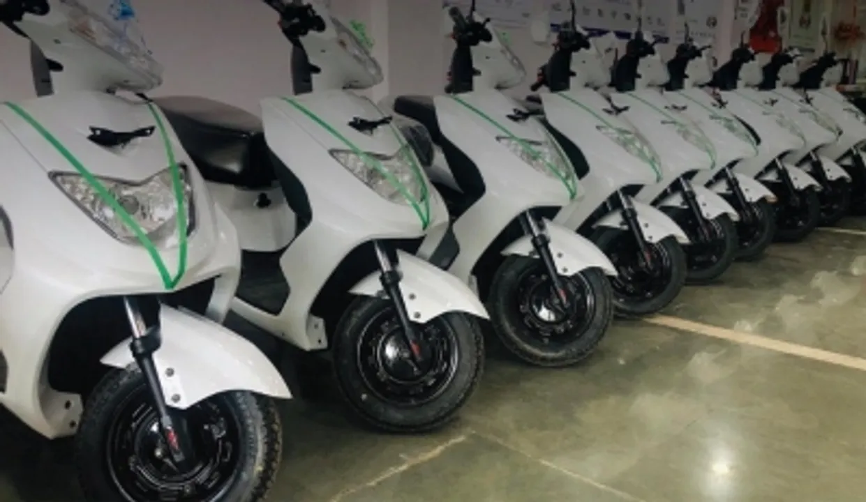  Two Wheeler EV of another company explodes in India
