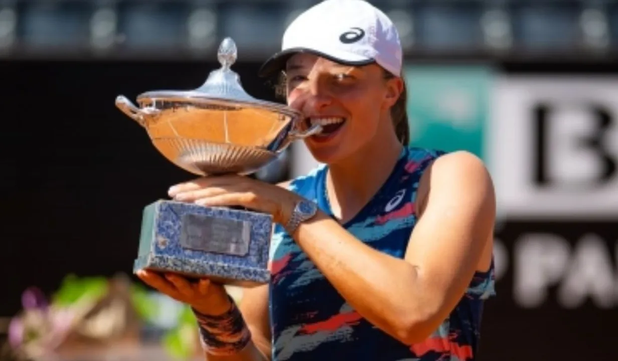  Iga Swiatek retains Italian Open title after defeating Ons Jabeur