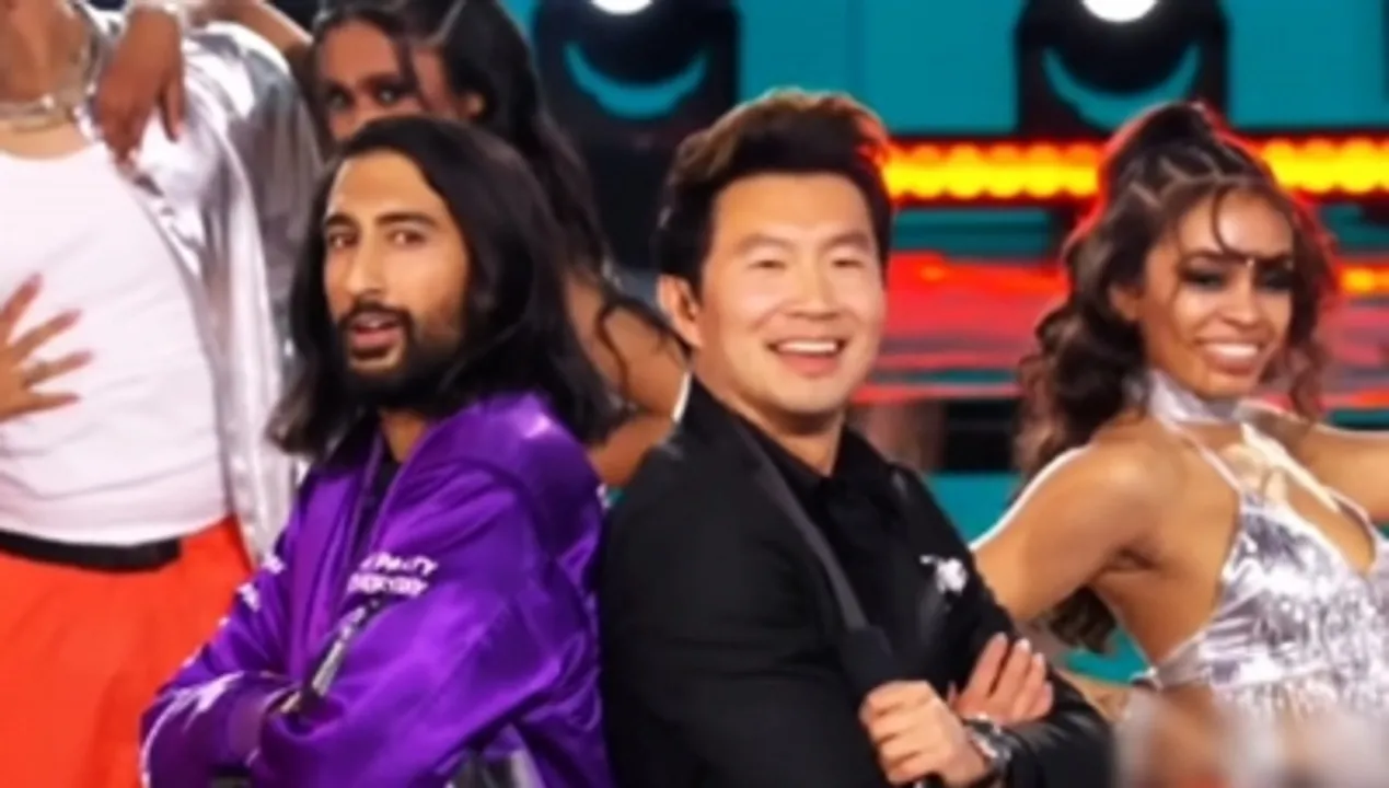  Watch Video: 'Shang-Chi' actor Simu Liu does bhangra with Tesher