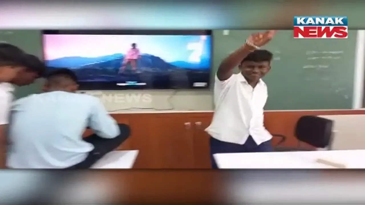  Odisha: HM suspended as video showing students dancing in smart classroom goes viral
