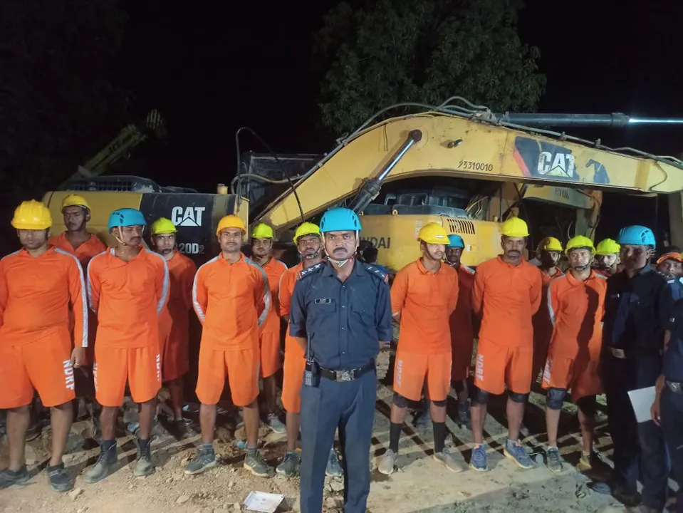  Odia NDRF officer draws praise for safely rescuing Rahul from 80-feet-deep borewell in Chhattisgarh