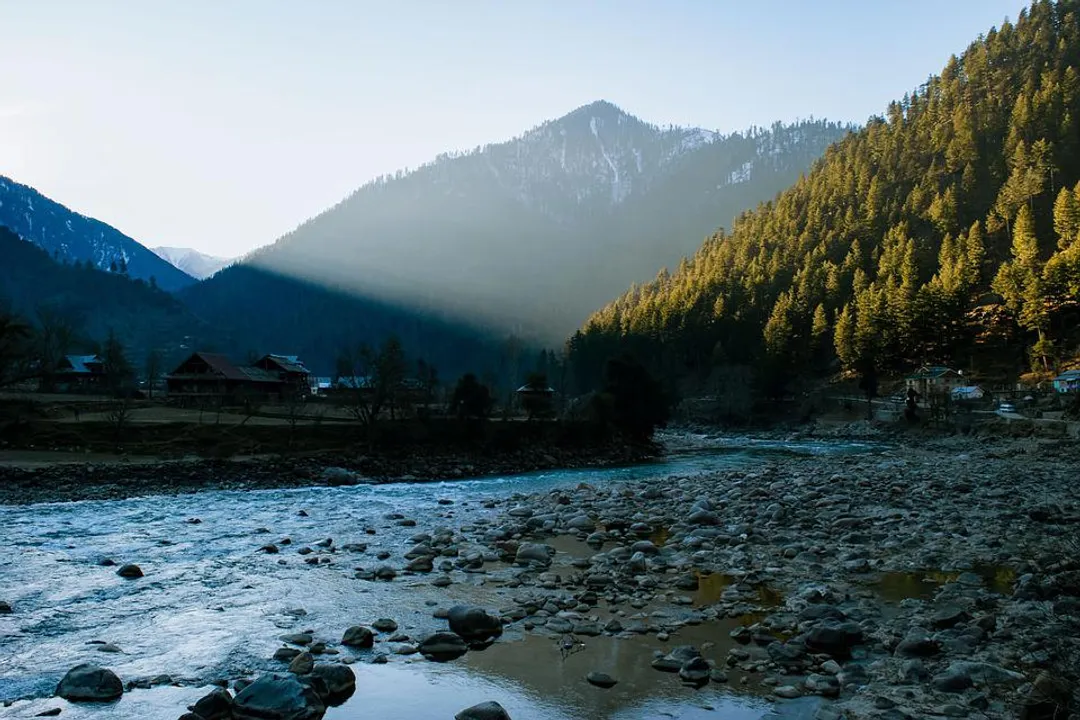  At 32.8, Srinagar records hottest day of season