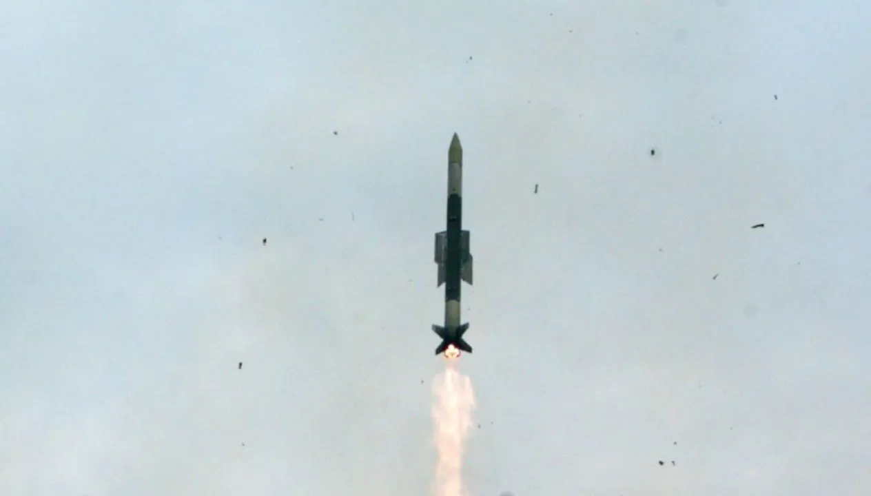  DRDA, Indian Navy successfully flight-test Vertical Launch Short-Range Surface-to-Air Missile off Odisha coast