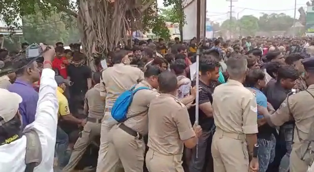  Barabati T20: Police resort to lathicharge as scuffle breaks out outside ticket counters [Watch]