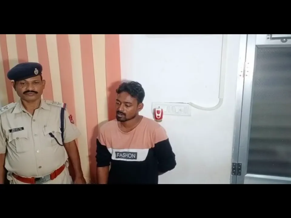  Passenger held with over Rs 28 lakh cash at Puri Railway Station