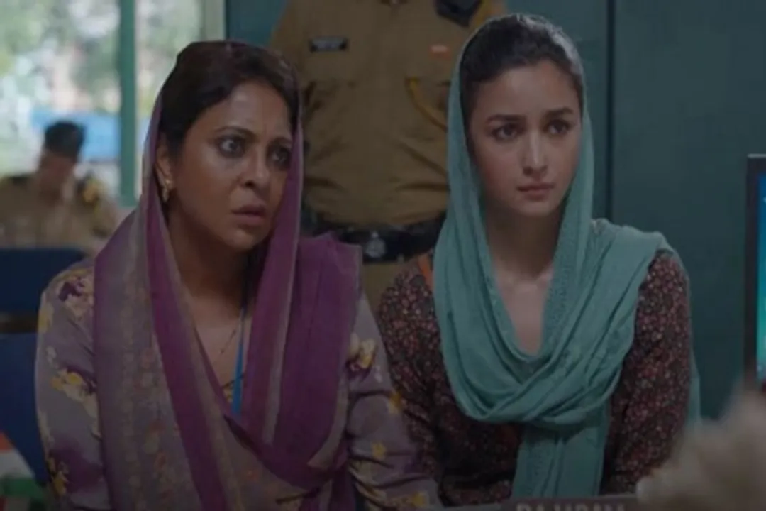  [WATCH] Alia Bhatt's 'Darlings' teaser serves a dose of delectable dark comedy