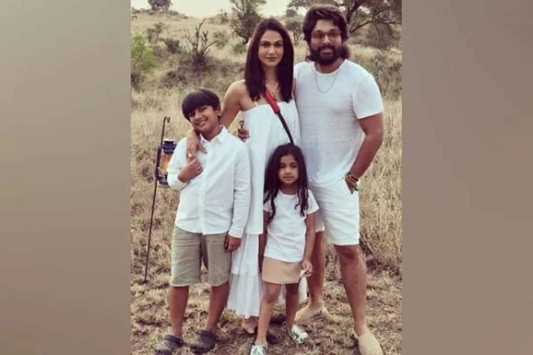  Allu Arjun chills with family in Tanzania before 'Pushpa' sequel shoot