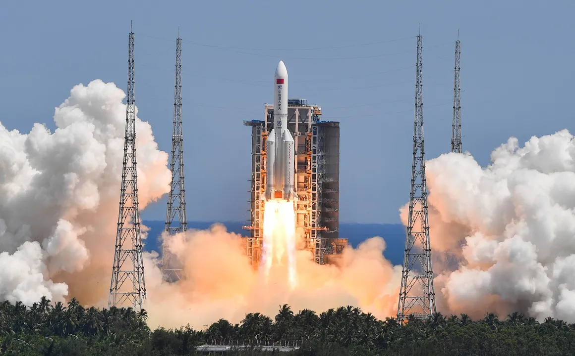  China's recently launched 25-tonne rocket crashes down over Indian Ocean