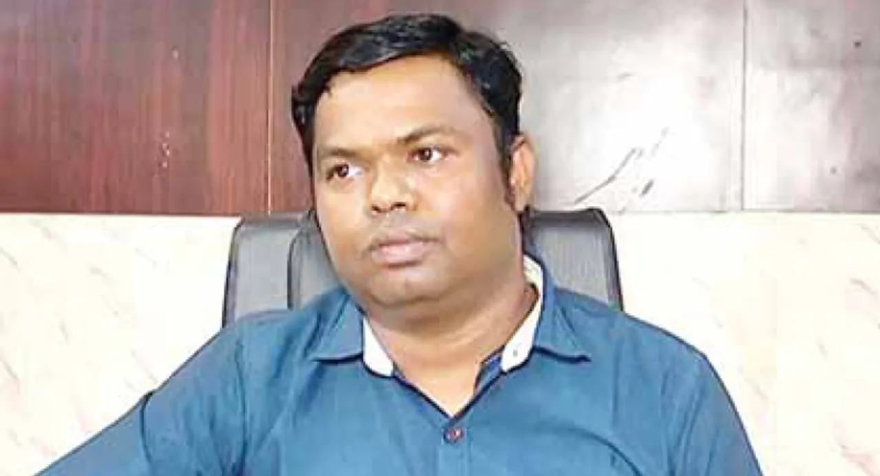 Tehsildar grabs lands of dead persons by forging documents in Odisha