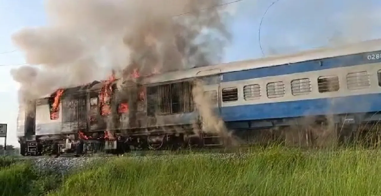  Train engine catches fire in Bihar; all passengers safe