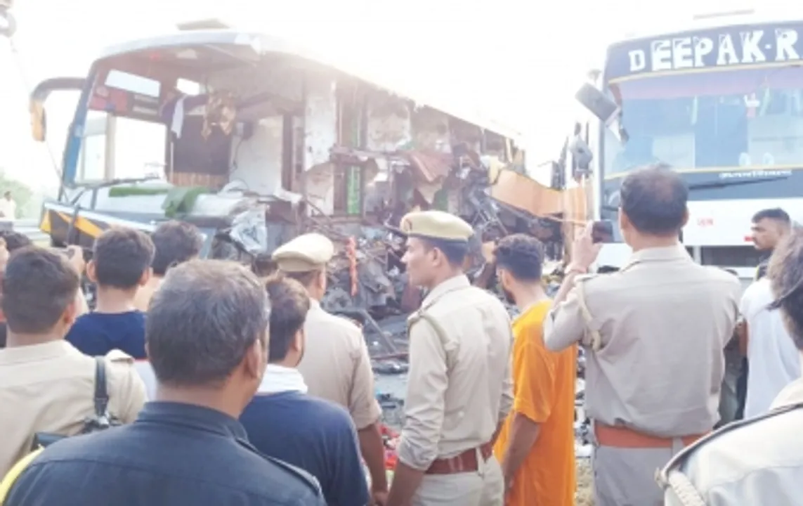  Landslides block Jammu-Srinagar highway