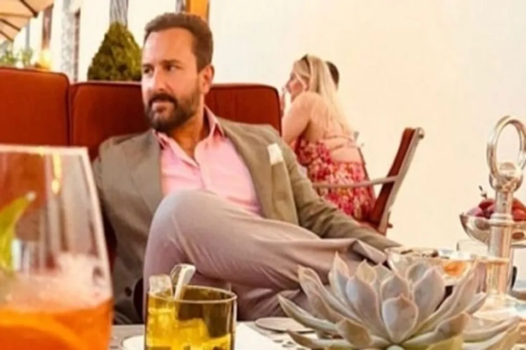  Kareena shares 'view' from date with Saif in London