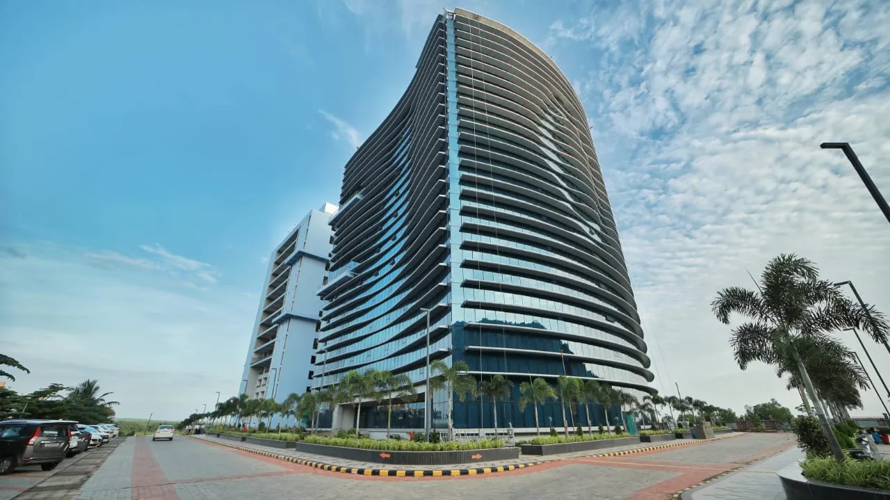  Odisha 5T Secy VK Pandian visits IT towers, directs completion by October
