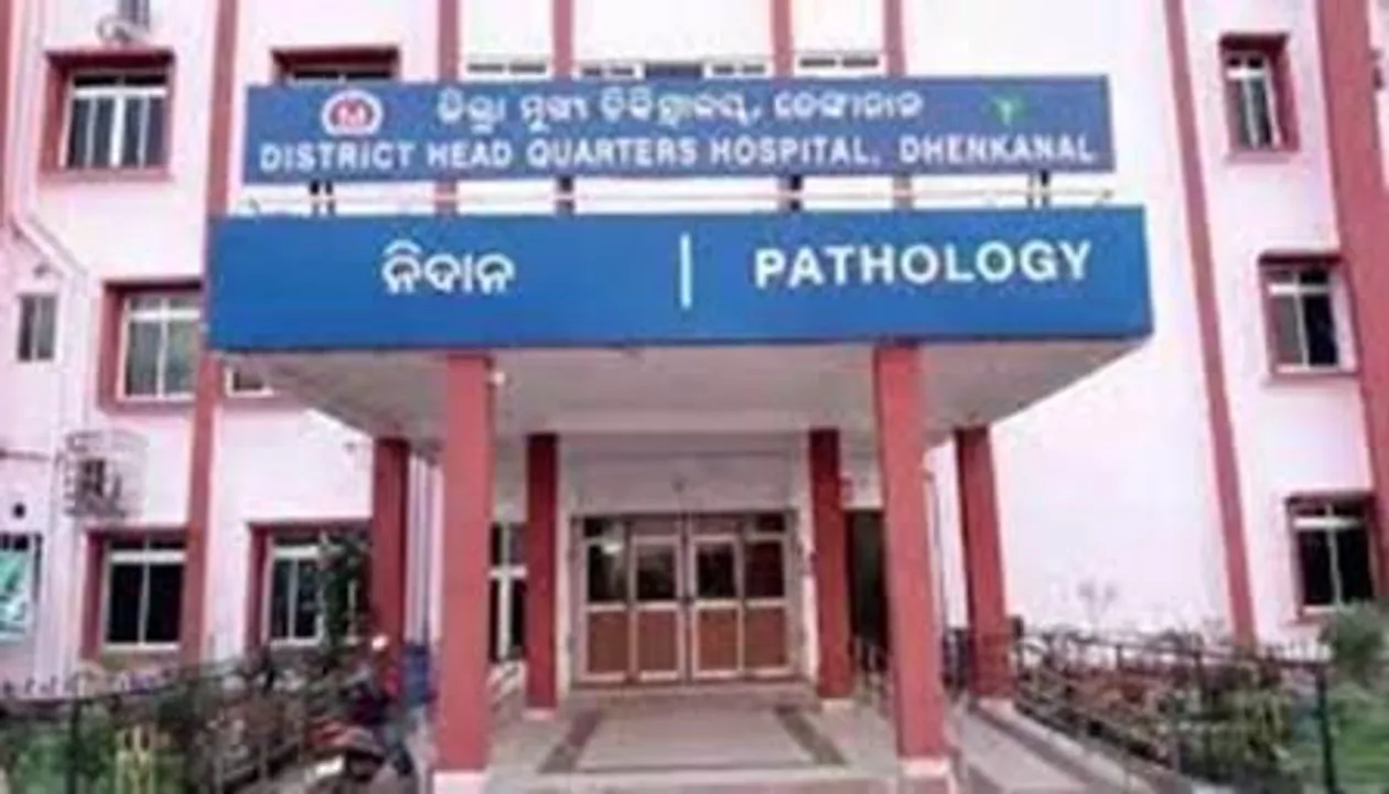  Odisha youth tries to commit suicide by jumping off hospital building