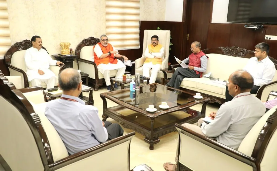  Odisha Min Pradip Amat meets Union Ministers over PMAY implementation in state