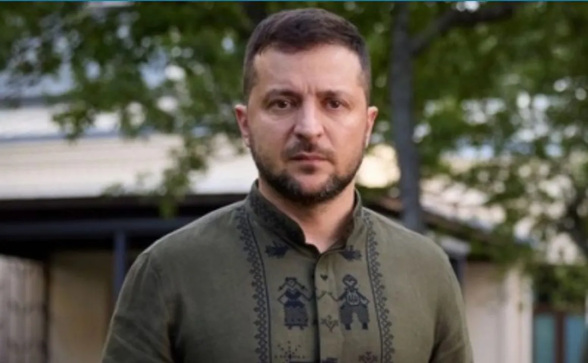  Zelensky warns against massive Russian shelling on I-Day