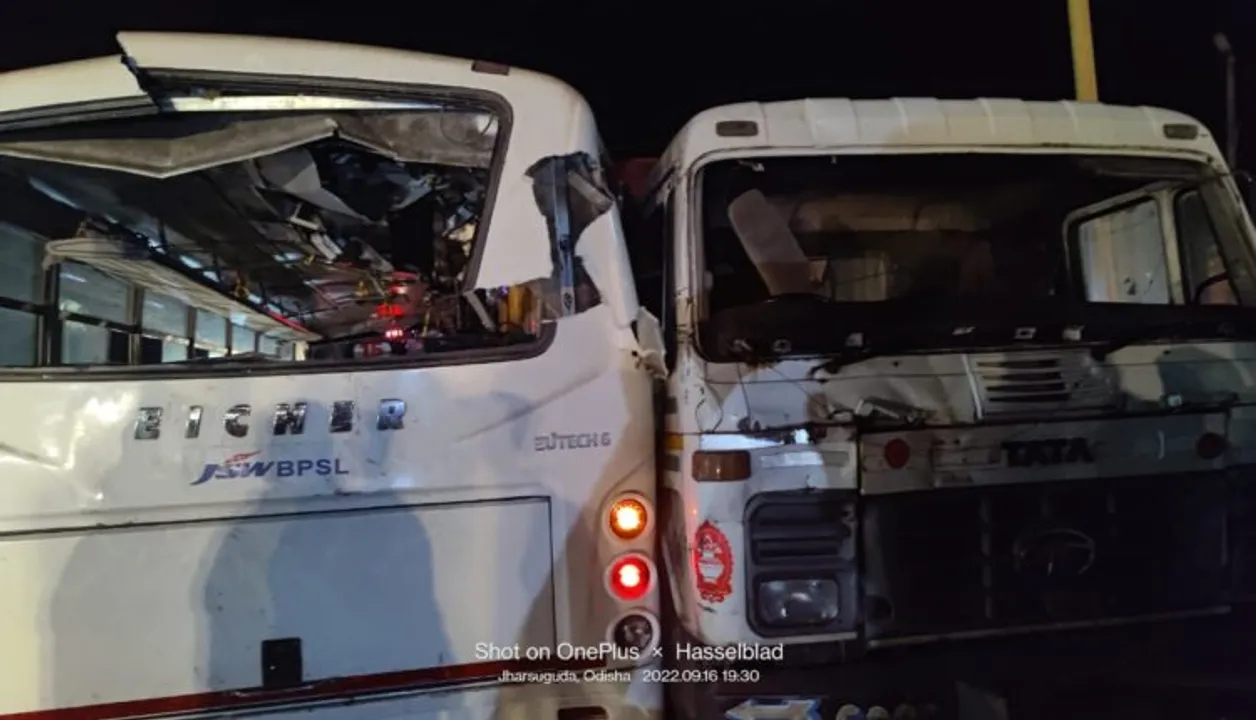  3 killed, 20 injured in truck-bus collision in Odisha’s Jharsuguda
