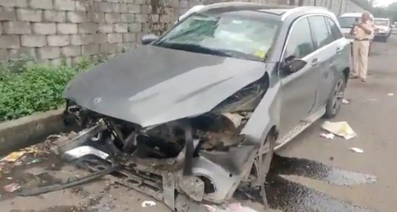  Nation stunned as young tycoon Cyrus Mistry perishes in Maha road crash