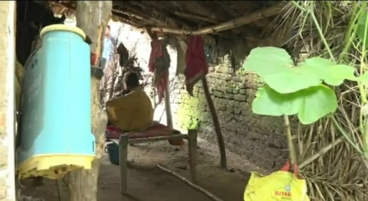  Elderly woman ostracised, abandoned by family over suspected leprosy symptom in Odisha's Subarnapur