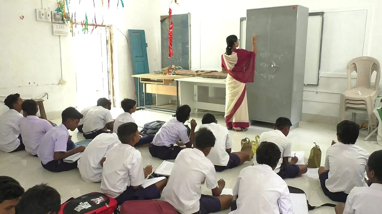  Smart school in Odisha not so ‘smart’; teachers use almirah as blackboard