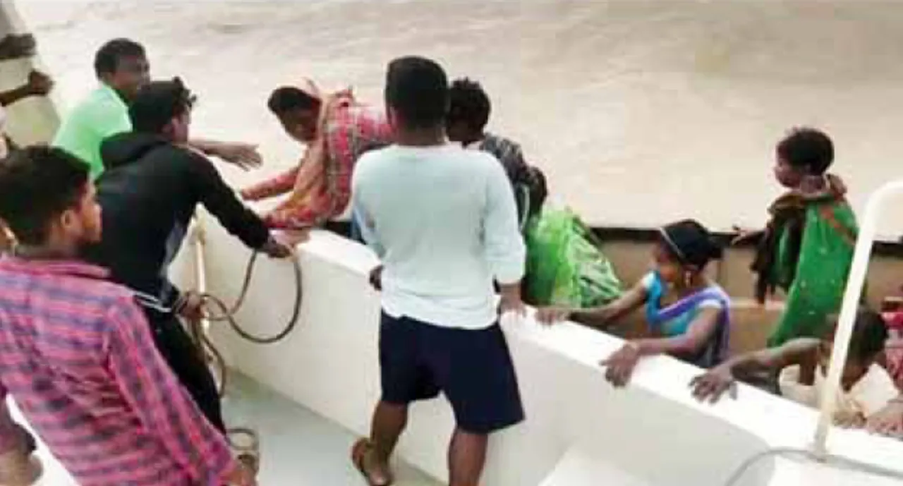  25 passengers stranded in Indravati reservoir rescued in Odisha's Kalahandi