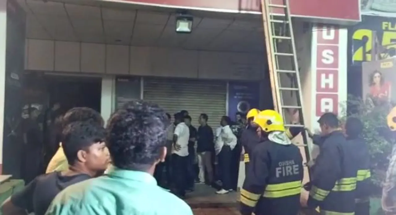  Bhubaneswar: Fire breaks out at showroom in Market Building