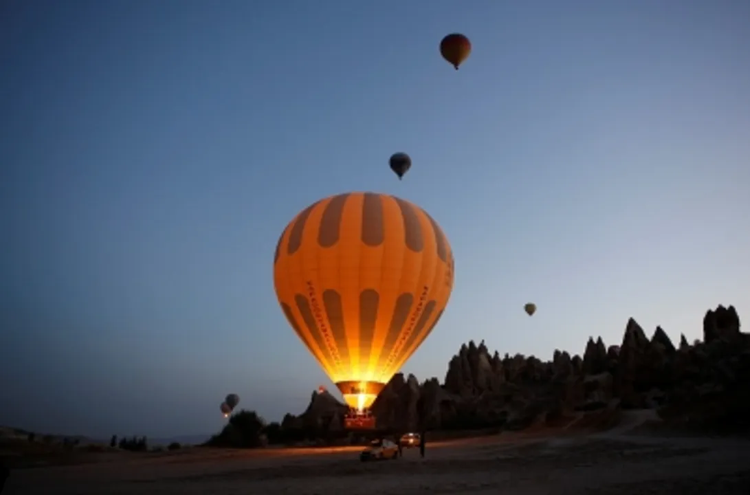  2 tourists killed, 3 injured in Turkey hot air balloon accident