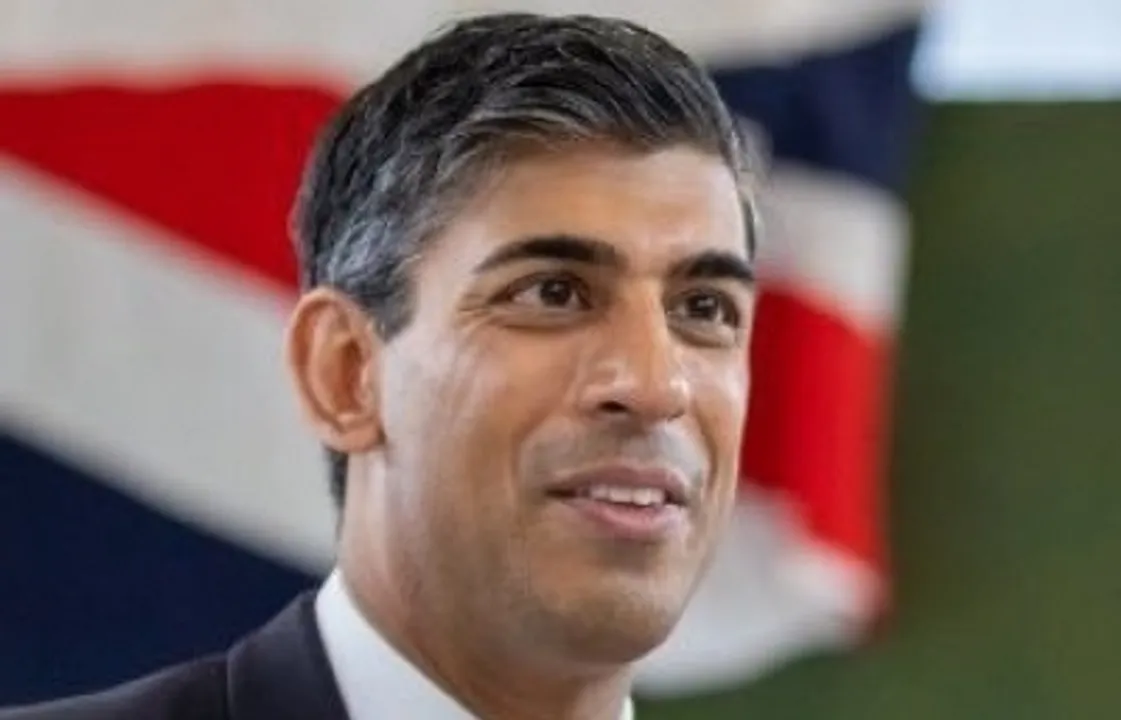  Rishi Sunak set to become first Asian PM of UK