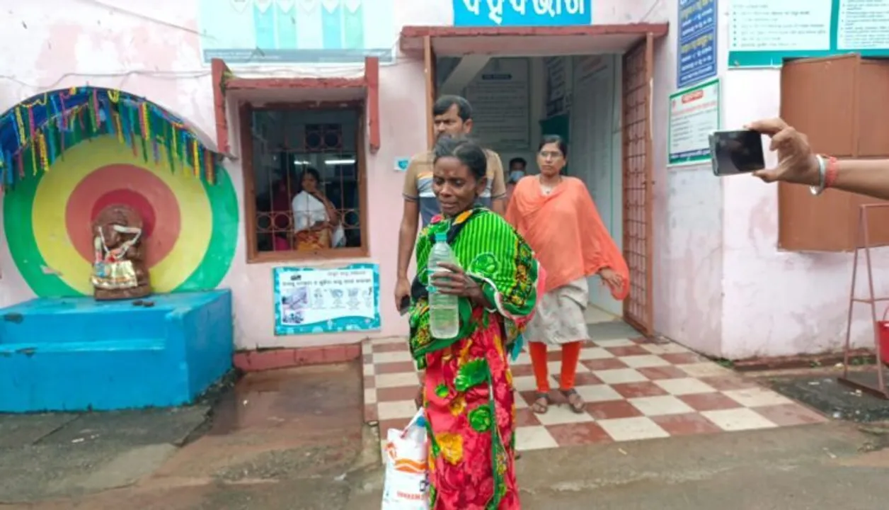  Kandhamal minor tribal girl death: Family members stage agitation, hold district admin and doctors responsible for their loss