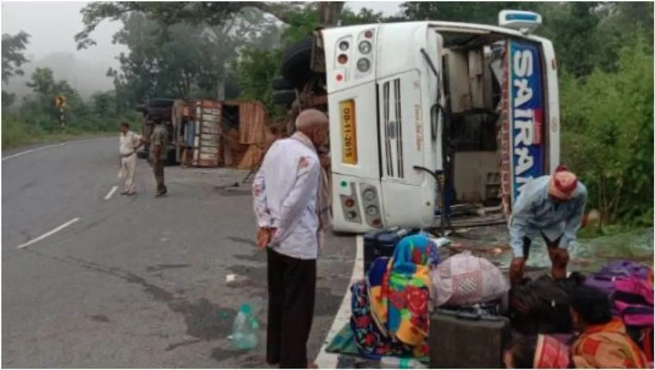  Odisha CM announces ex-gratia of Rs 2 lakh each for kin of deceased in Hazaribagh road mishap