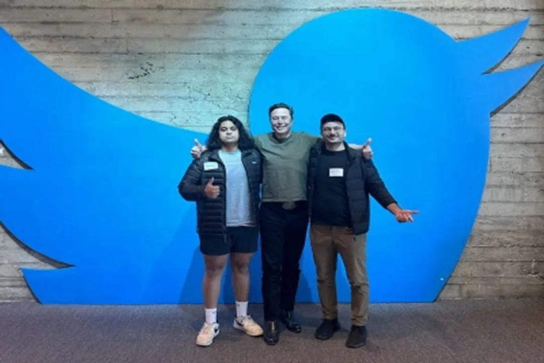  Elon Musk posts picture with 2 men who faked being fired from Twitter