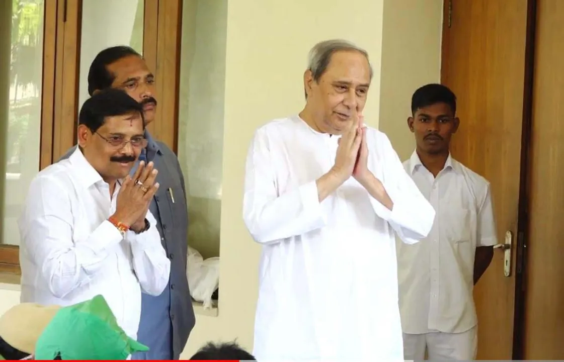  Odisha: Nuapada Assistant Collector quits job, joins BJD ahead of Padmapur bypoll