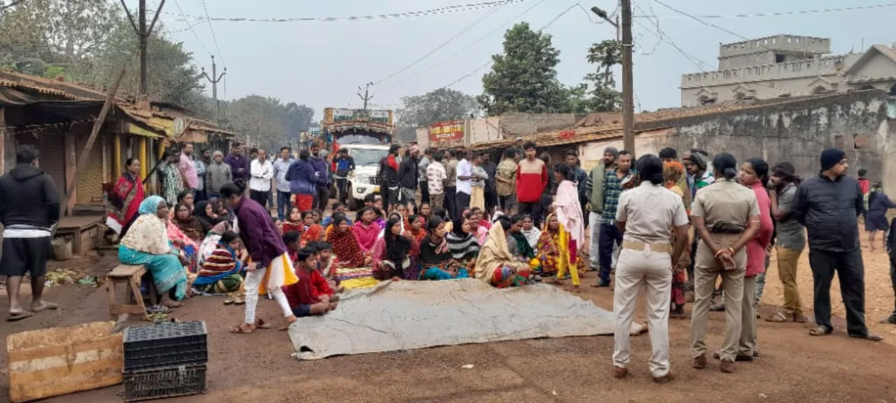  Man having extramarital affair kills girl's brother, hacks her father in Odisha's Jajpur