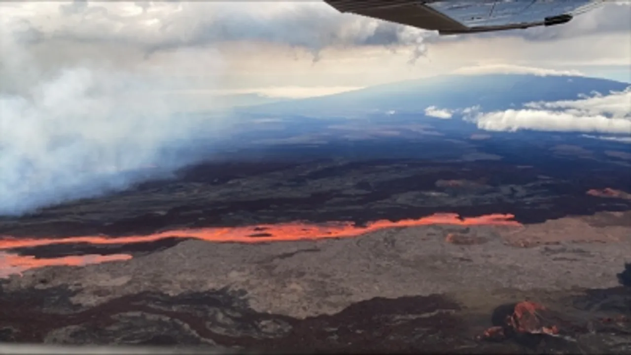  World's largest volcano in Hawaii erupts after nearly 4 decades