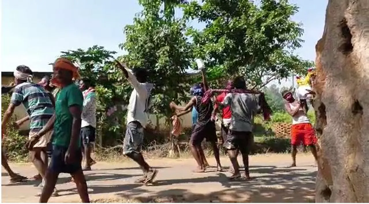  Sundargarh: Locals 'celebrate' death of 115-year-old woman with DJ music during funeral procession